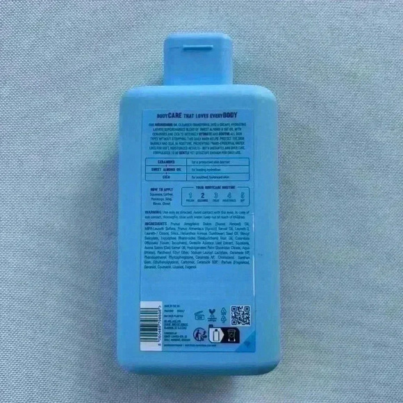 Isle of Paradise Beautifully Balanced Body Oil Cleanser - Picture 3 of 3